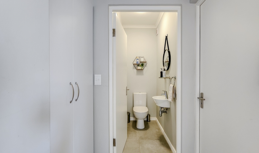 To Let 3 Bedroom Property for Rent in Protea Heights Western Cape